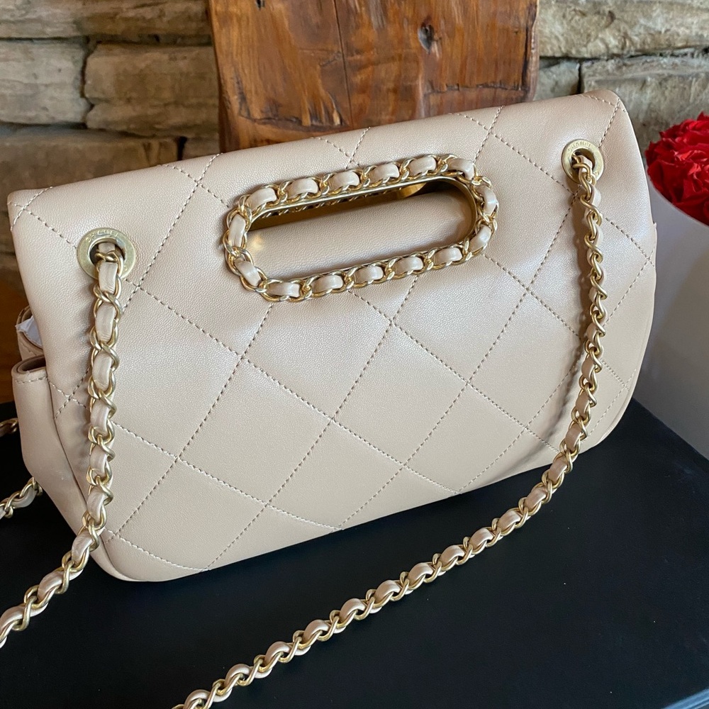 🦄 RARE Auth. Chanel 20P Med. center cutout flap - Picture 6 of 17